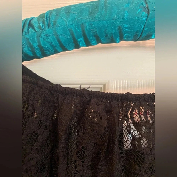 Poof black lace top size small - Picture 7 of 8
